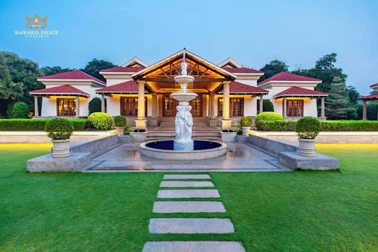 wedding lawn