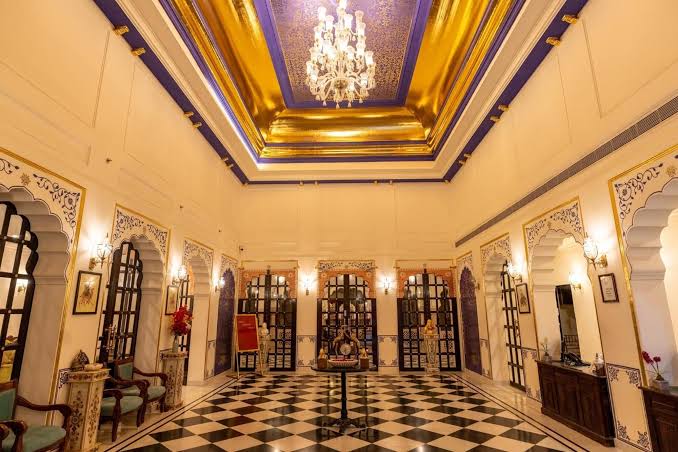 Hotel Raj Bagh Palace