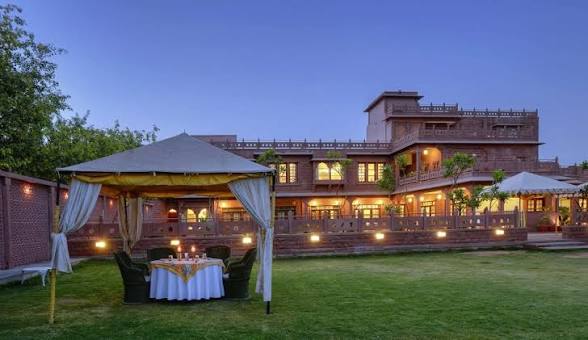 Hotel Raj Bagh Palace